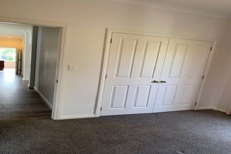 Photo of property in 2 Glastry Close, East Tamaki Heights, Auckland, 2016