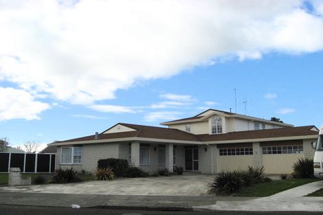 Photo of property in 1 Easton Way, Levin, 5510