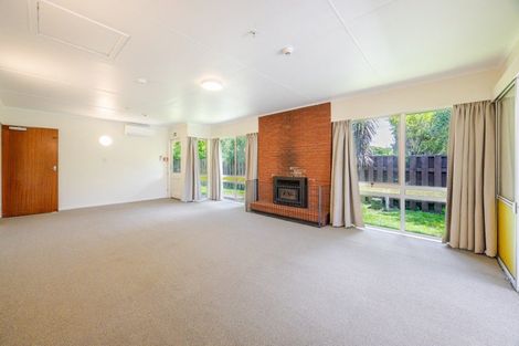 Photo of property in 16 Anderson Road, Taradale, Napier, 4112