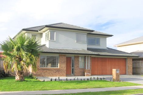 Photo of property in 8 Dalcross Drive, Flat Bush, Auckland, 2016