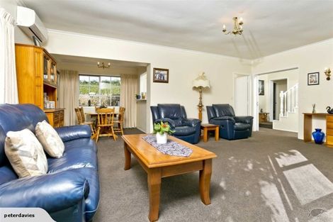 Photo of property in 2/4 Frater Avenue, Milford, Auckland, 0620