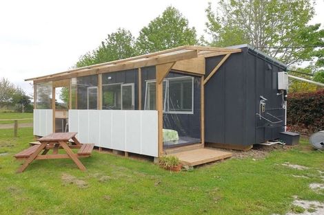 Photo of property in 152 Rimmer Road, Helensville, 0875
