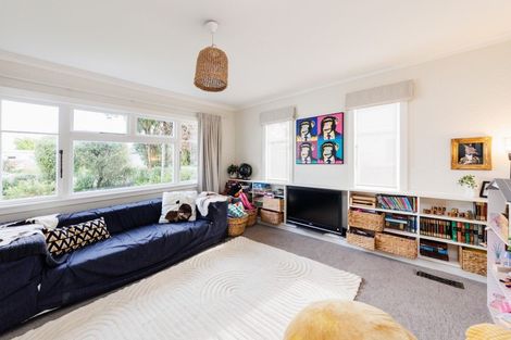 Photo of property in 73 Jickell Street, Hokowhitu, Palmerston North, 4410