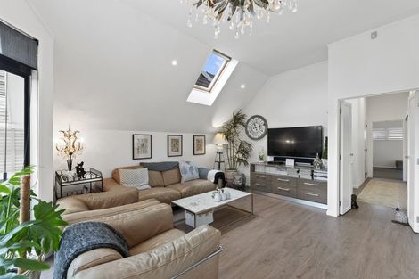 Photo of property in 3/56 Milford Road, Milford, Auckland, 0620