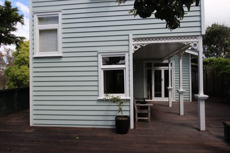 Photo of property in 25a Belle Vue Avenue, Northcote Point, Auckland, 0627