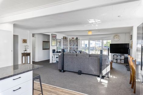 Photo of property in 67 Donovan Road, Paraparaumu Beach, Paraparaumu, 5032