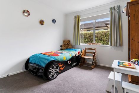 Photo of property in 16 Holyoake Terrace, Omokoroa, 3114