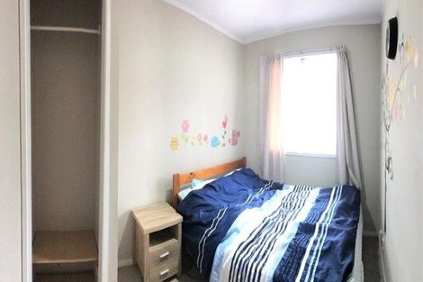 Photo of property in 2/20 Beaudine Avenue, Glenfield, Auckland, 0629