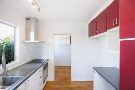 Photo of property in 14 Hillcrest Drive, Kelvin Grove, Palmerston North, 4414