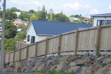 Photo of property in 1/61 Verran Road, Birkenhead, Auckland, 0626