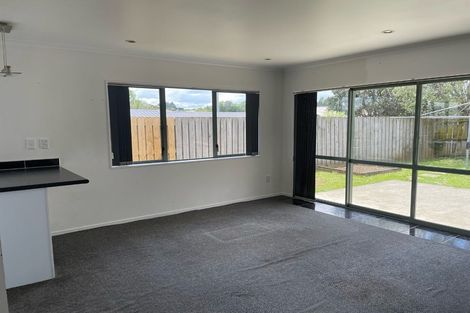 Photo of property in 10 Trillick Place, Tuakau, 2121