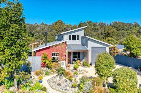 Photo of property in 14 Butlers Road, Ruatapu, Hokitika, 7883