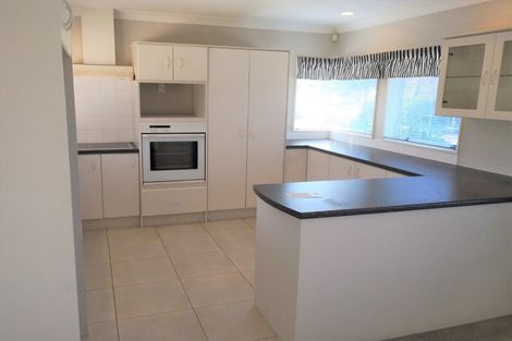 Photo of property in 1/39 Tarnica Road, Northpark, Auckland, 2013