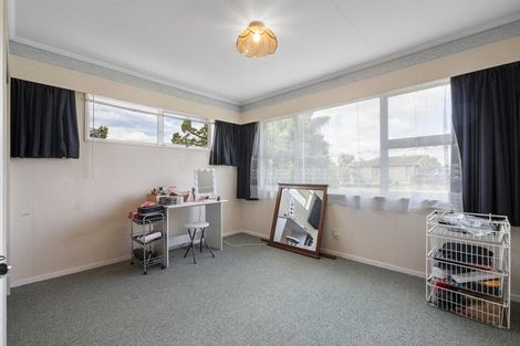 Photo of property in 36 John F Kennedy Drive, Milson, Palmerston North, 4414