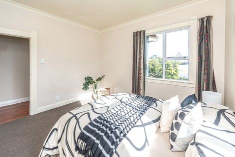 Photo of property in 184 Cornfoot Street, Castlecliff, Whanganui, 4501