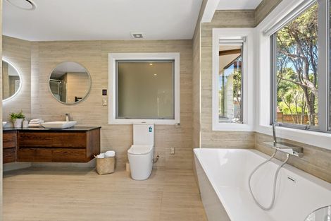 Photo of property in 293b Titirangi Road, Titirangi, Auckland, 0604