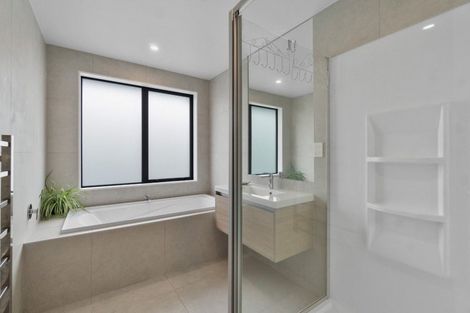 Photo of property in 16 Onekura Street, Red Beach, 0932
