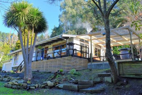 Photo of property in 77 Endcliffe Road, Kaiti, Gisborne, 4010