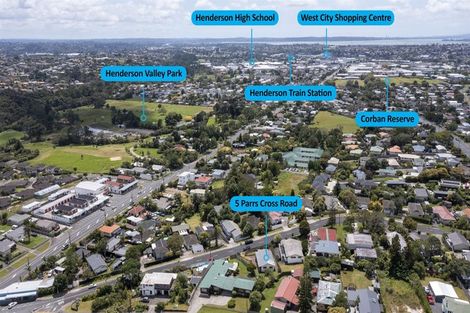 Photo of property in 5 Parrs Cross Road, Henderson, Auckland, 0612