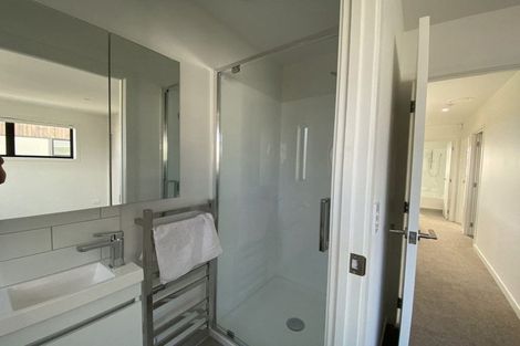 Photo of property in 2/5 Brandon Road, Glen Eden, Auckland, 0602