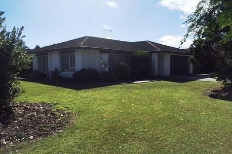 Photo of property in 2 Gairloch Place, Wattle Downs, Auckland, 2103