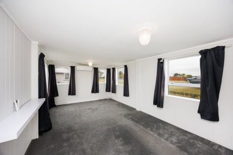 Photo of property in 45 Avenue Road, Foxton, 4814