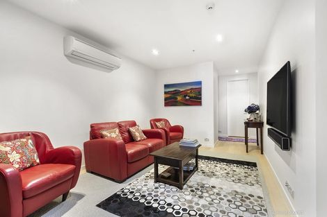 Photo of property in 1w/150 Oriental Parade, Oriental Bay, Wellington, 6011
