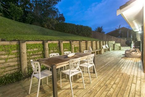 Photo of property in 1/55 Greenvalley Rise, Glenfield, Auckland, 0629