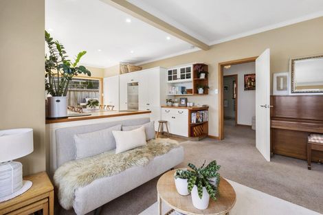 Photo of property in 201 Townsend Road, Miramar, Wellington, 6022