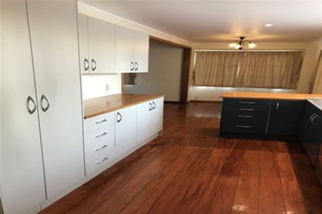 Photo of property in 11 Ramwall Place, Weymouth, Auckland, 2103