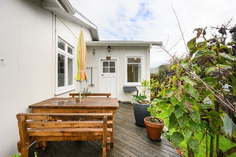 Photo of property in 23 Jenks Street, Foxton, 4814