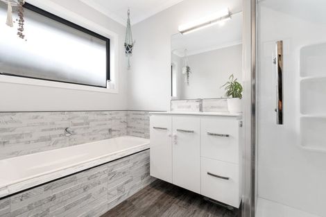 Photo of property in 209 Te Okuroa Drive, Papamoa, 3118