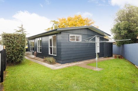 Photo of property in 11a Apollo Parade, Milson, Palmerston North, 4414