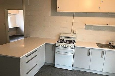 Photo of property in 1/30 Martin Crescent, Northcote, Auckland, 0627