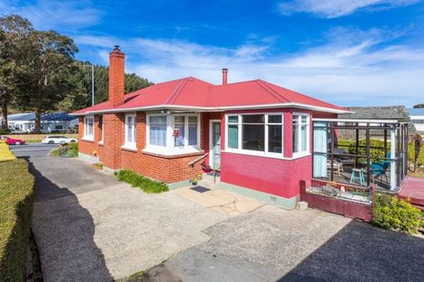 Photo of property in 172 Kaikorai Valley Road, Bradford, Dunedin, 9011