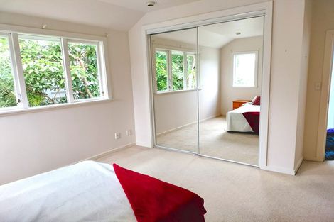 Photo of property in 21 Saint Michaels Crescent, Kelburn, Wellington, 6012