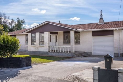 Photo of property in 32 Victoria Street, Carterton, 5713