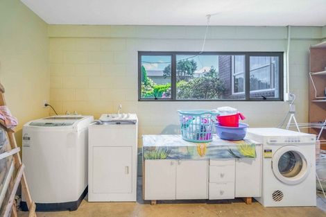 Photo of property in 728 Queens Drive, Waikiwi, Invercargill, 9810