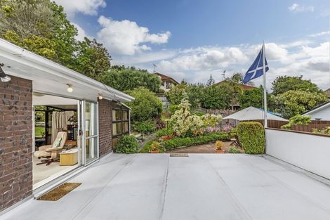 Photo of property in 2/4 Celina Place, Browns Bay, Auckland, 0630