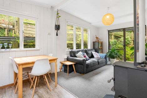 Photo of property in 56 Tilley Road, Paekakariki, 5034