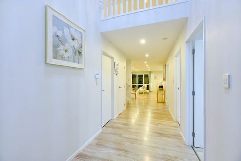 Photo of property in 4 San Casello Rise, Henderson, Auckland, 0612