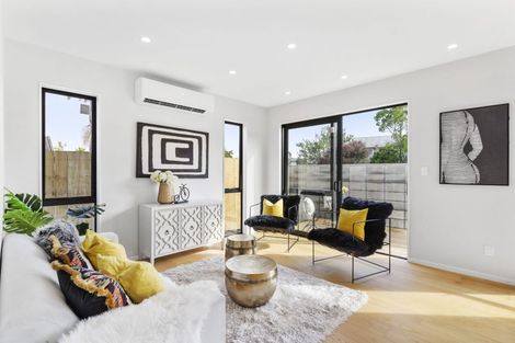 Photo of property in 44b Blakeborough Drive, Forrest Hill, Auckland, 0620