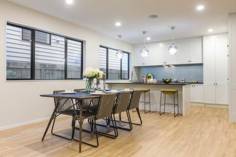 Photo of property in 3 Ti Kouka Place, Te Atatu Peninsula, Auckland, 0610