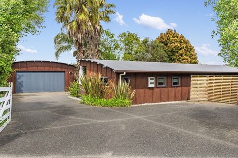Photo of property in 9 Ginders Drive, Massey, Auckland, 0614