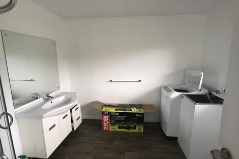 Photo of property in 57 Candia Road, Henderson Valley, Auckland, 0614