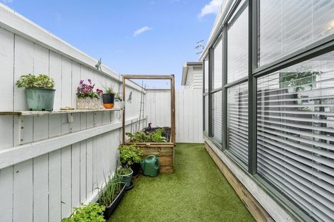 Photo of property in 11 Kamahi Crescent, Papamoa Beach, Papamoa, 3118