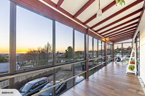 Photo of property in 17 Banyan Drive, Totara Heights, Auckland, 2105