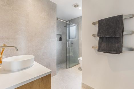 Photo of property in 20 Surville Place, Mairangi Bay, Auckland, 0630