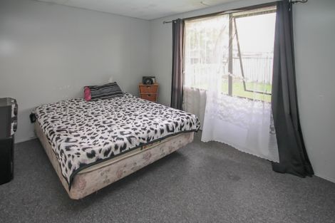 Photo of property in 2/13 Rollerson Street, Papakura, 2110