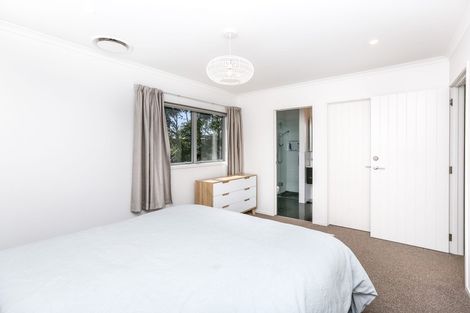 Photo of property in 2a Portland Drive, Highlands Park, New Plymouth, 4312